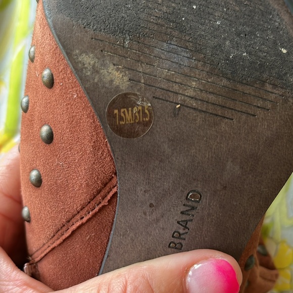 Lucky 🍀 Brand rust colored studded faux suede high heel boots Size 7.5 - Picture 8 of 12
